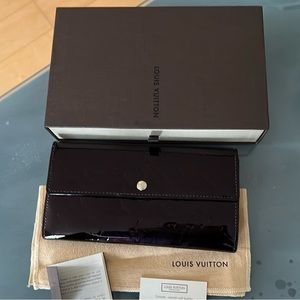 Authentic Louis Vuitton Monogram Sarah Vernis Wallet in ROUGE. Made in France